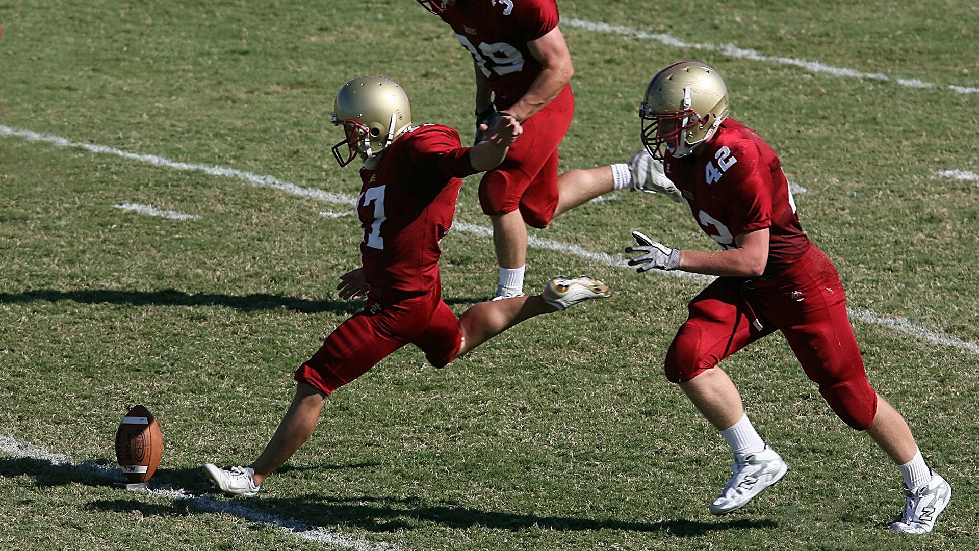 米兰官网-中国足球门将扑救角度偏好与失球分布分析，门将扑救率排行